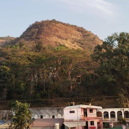 Blue Bell Homestay Lonavala Ngoại thất bức ảnh