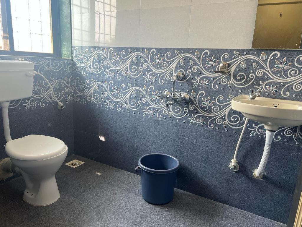 Blue Bell Homestay Lonavala Ngoại thất bức ảnh