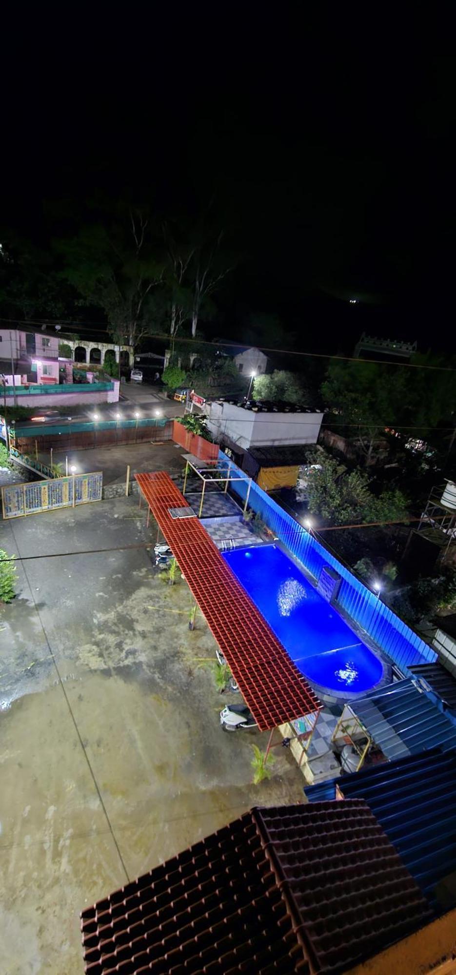 Blue Bell Homestay Lonavala Ngoại thất bức ảnh