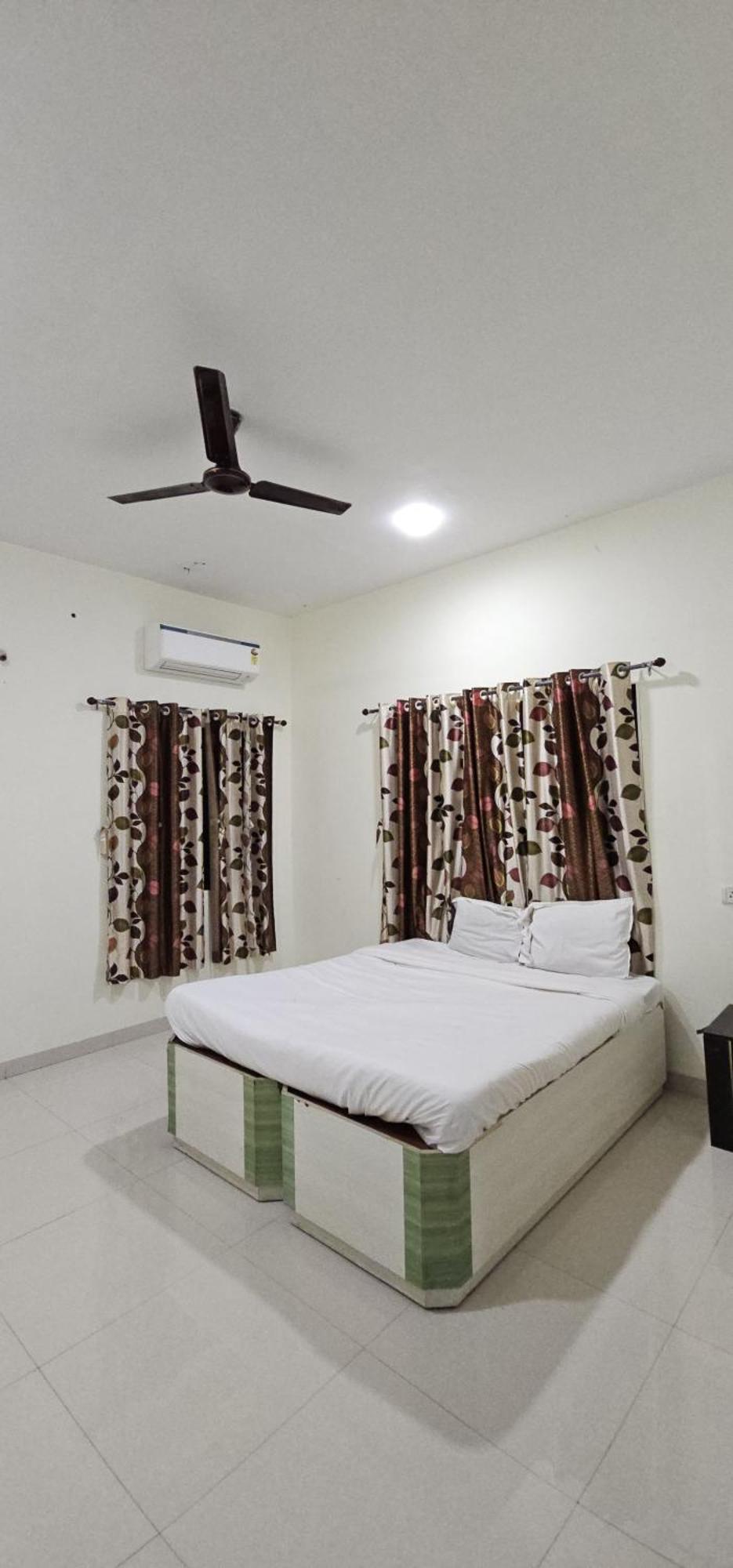 Blue Bell Homestay Lonavala Ngoại thất bức ảnh